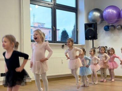 639693936 907245322063500 2302055815752166285 n